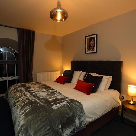 Ferienwohnung The Poppy Fields Abode Rhyl Exterior foto
